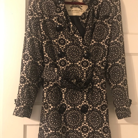 Burberry Silk Kensington Ladies Trench size 4 - Picture 5 of 8